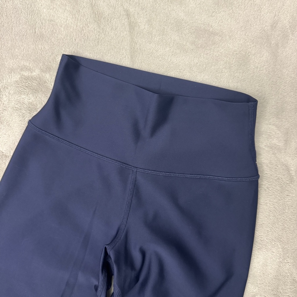 ALO Yoga Navy Leggings - Picture 2 of 4
